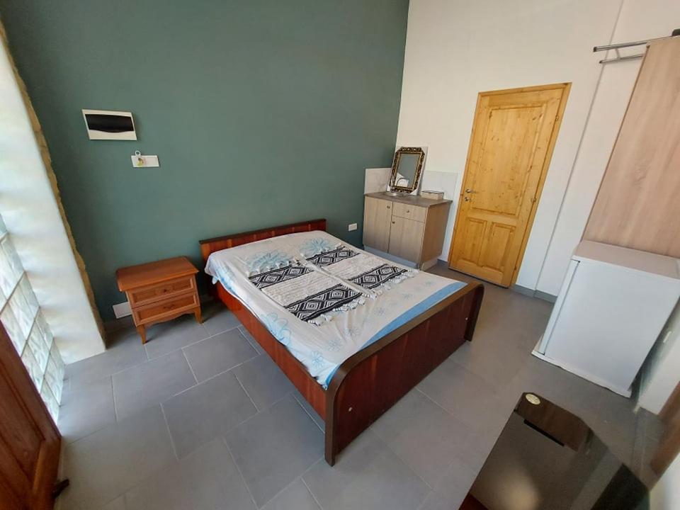 Anna Guesthouse 10 Min Walk From The Beach Ларнака Екстер'єр фото